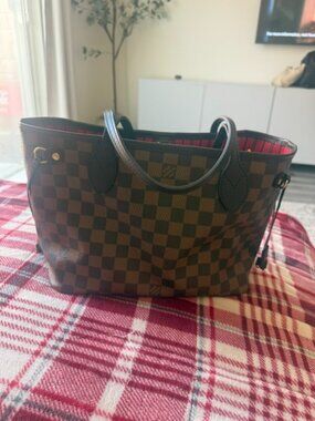 Louis Vuitton Neverfull PM
